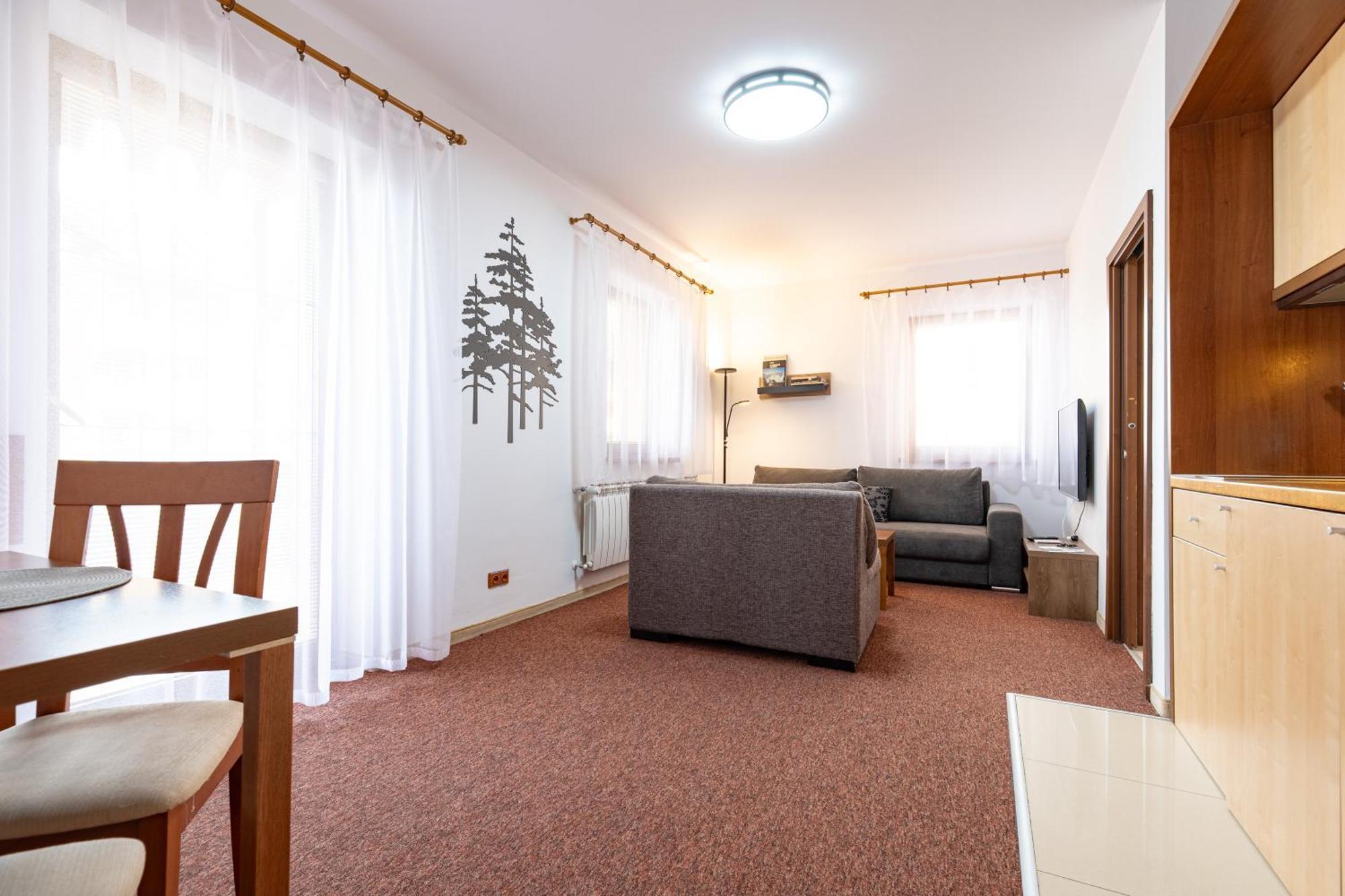Family & Friends Apartment เวลคา ลอมนิตซา ภายนอก รูปภาพ